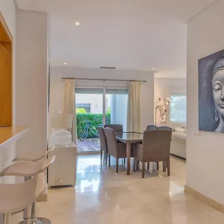 Alcazaba Three Bedroom Апартаменты Эстепона