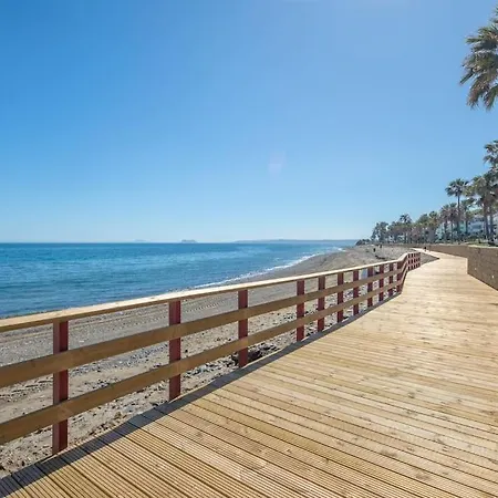 Alcazaba Three Bedroom Апартаменты *