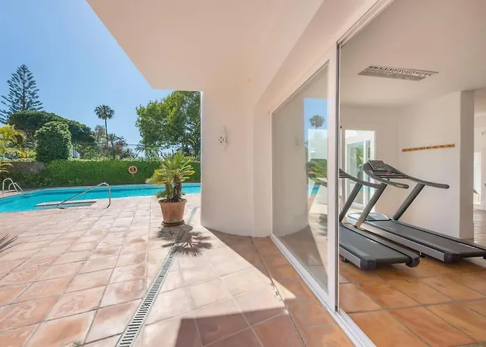 Alcazaba Three Bedroom Apartment Estepona