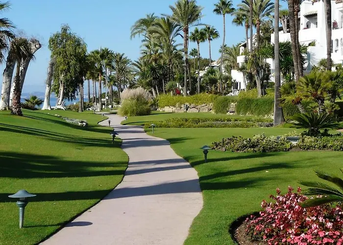 Alcazaba Three Bedroom Apartment Estepona