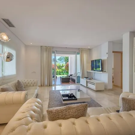 Alcazaba Three Bedroom Daire *